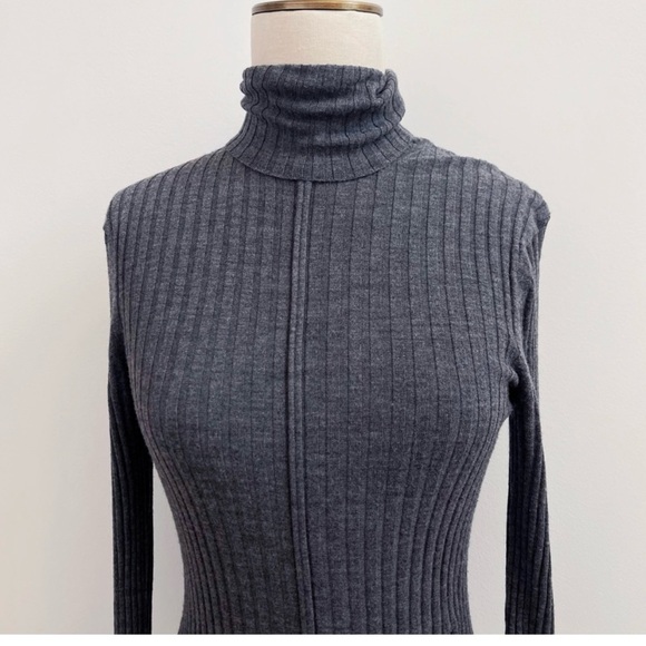 Chloe Gray Ribbed Knit Lightweight Turtleneck Sweater Top Wool Brand Logo - Picture 2 of 11